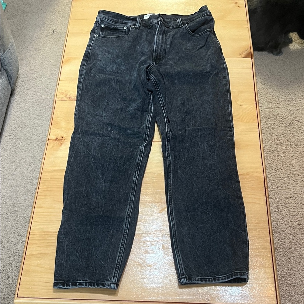 Abercrombie & Fitch The Mom High Rise Black Washed Jeans